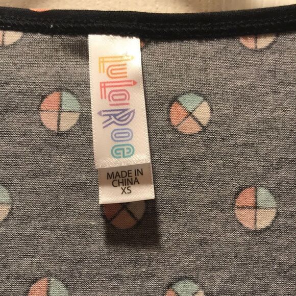 (5/$25) LuLaRoe Black Geometric Print Lynnae Long Sleeve Top - Picture 3 of 4